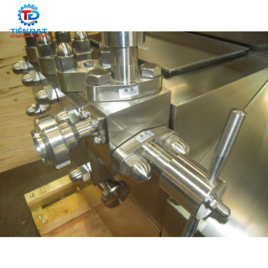 Máy đồng hóa áp suất cao SRH500-35 công suất 500Lít/giờ 35MPa