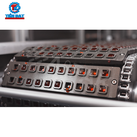 Máy đổ khuôn kẹo dẻo AIPAK