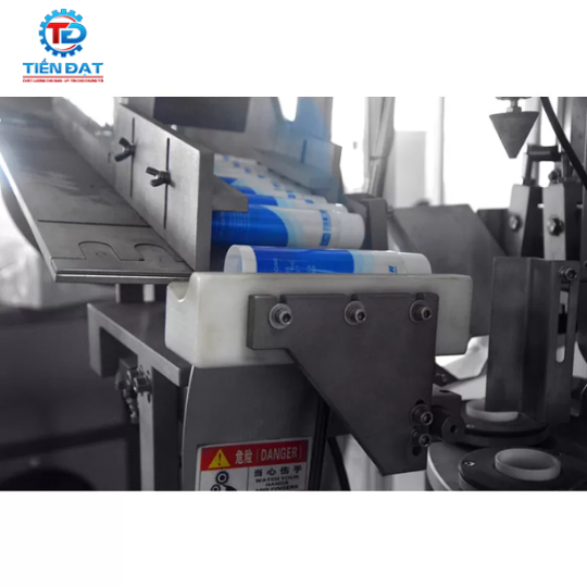 Máy làm tuýp mỹ phẩm